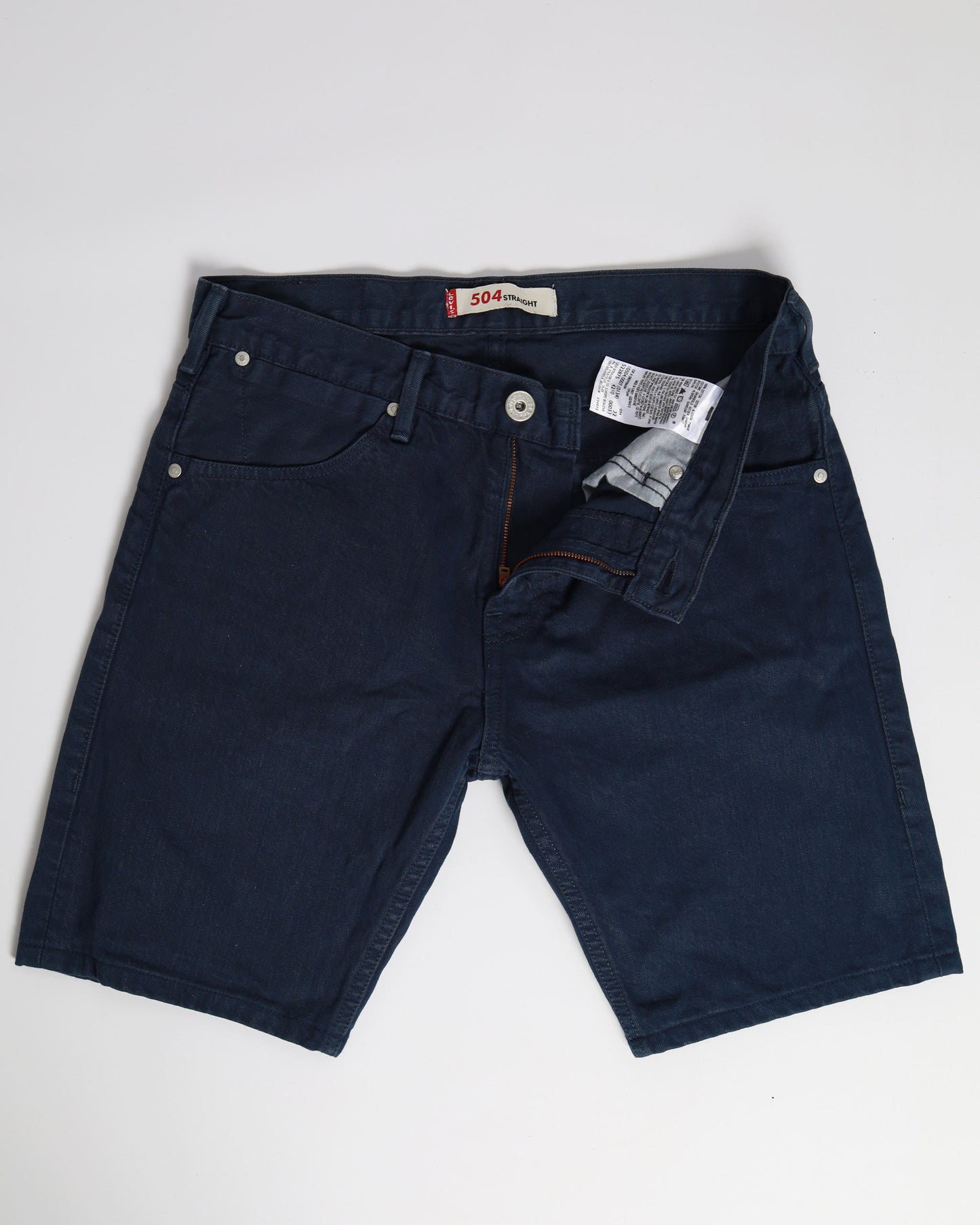 Levi’s 504 Straight Fit Shorts in Blue W31