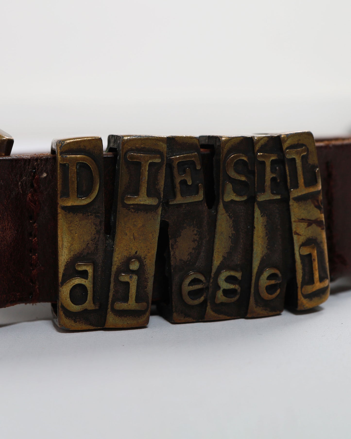 Cintura Diesel in pelle con fibbia in metallo e doppio logo Diesel